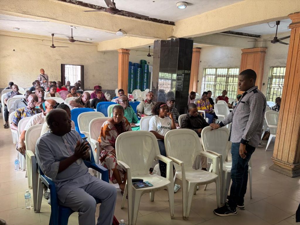 A lively and interactive welfare session with Ufuoma farmers, sharing experiences and learning together.